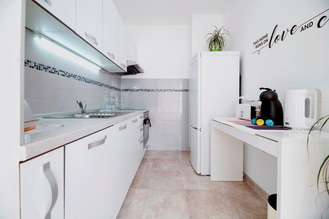 Apartment Dora Σπλιτ Εξωτερικό φωτογραφία